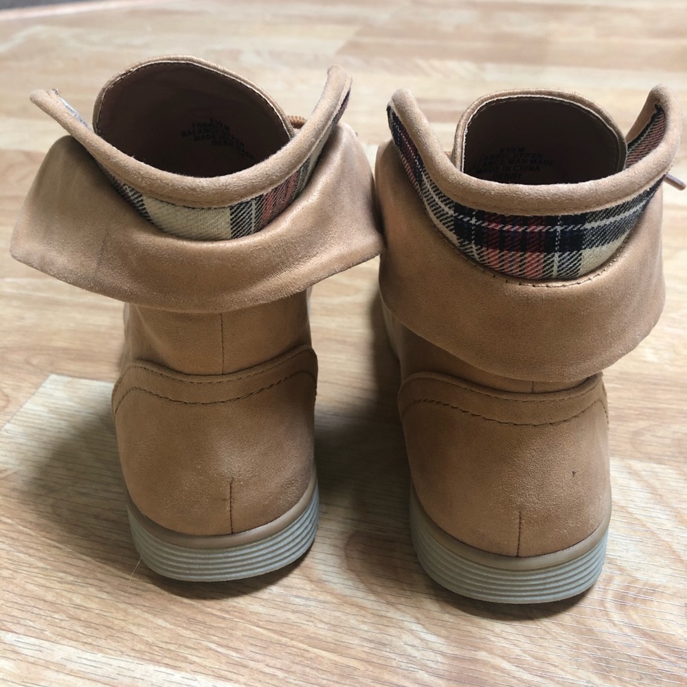 High top boots - Picture 3 of 4